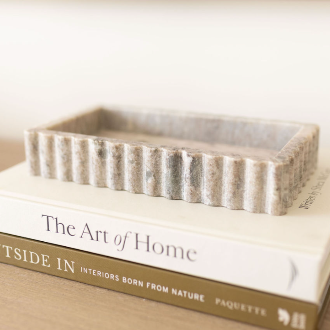 Scalloped Marble Fluted Tray